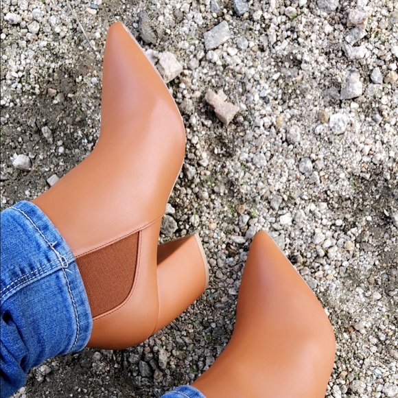 Meet your Posher, Giselle - Picture 1 of 1